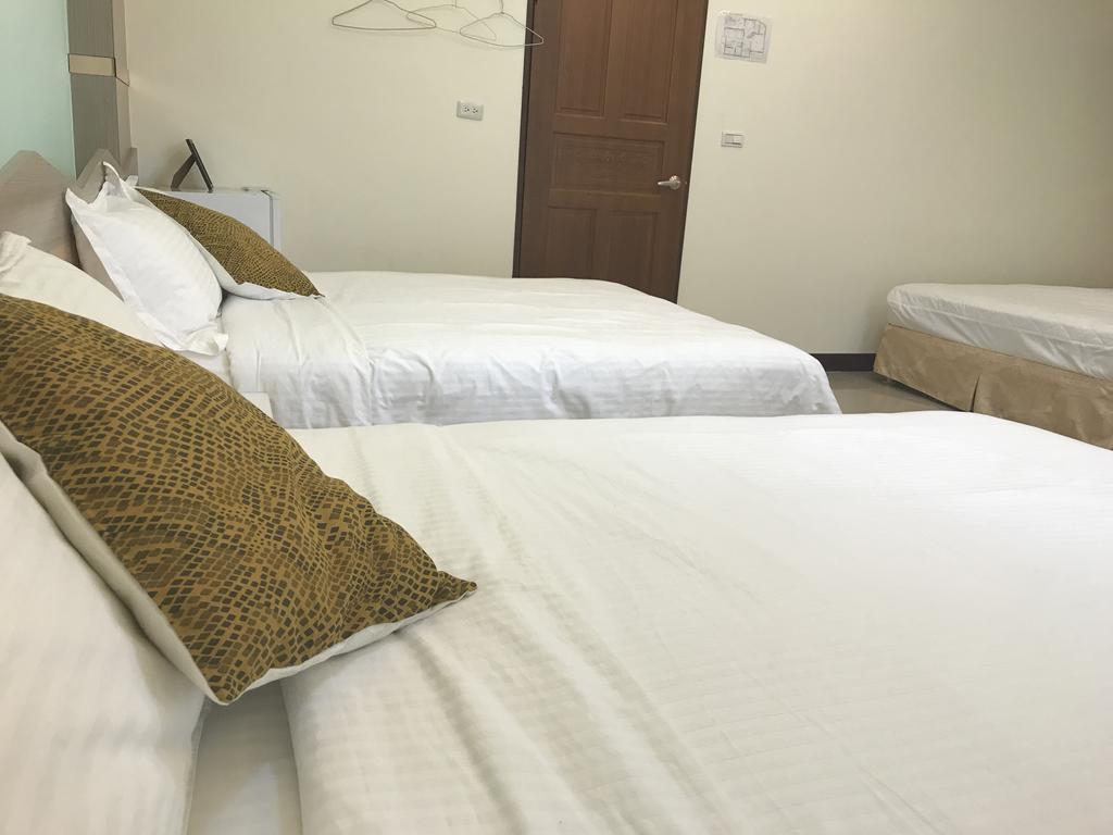 Lucky Bear Guesthouse Magong Buitenkant foto